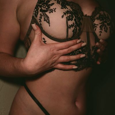 Мастер эротического массажа Ариана (@ariana-la) в Студии 83 - фото